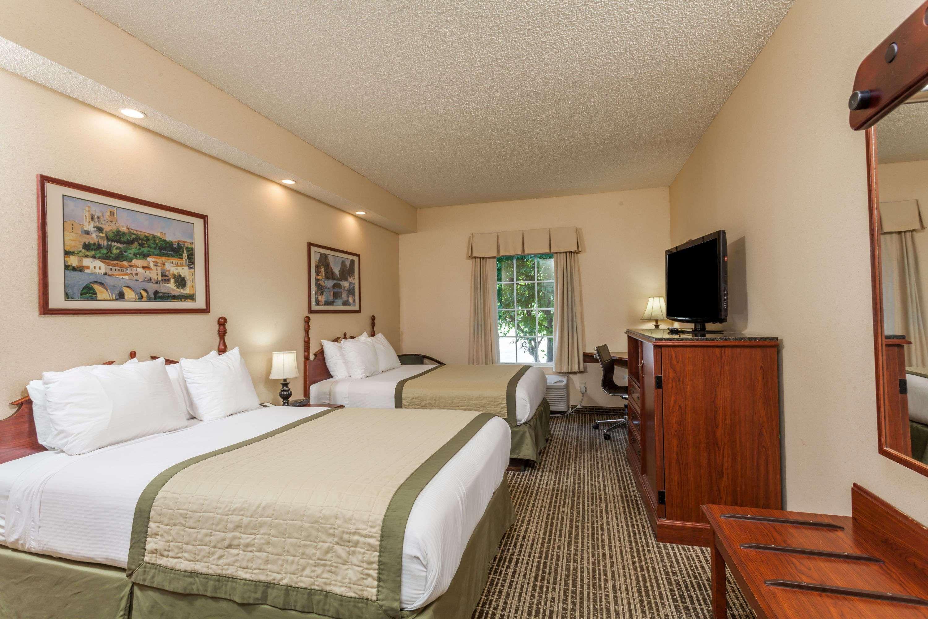 Baymont By Wyndham Columbia Maury Exterior foto